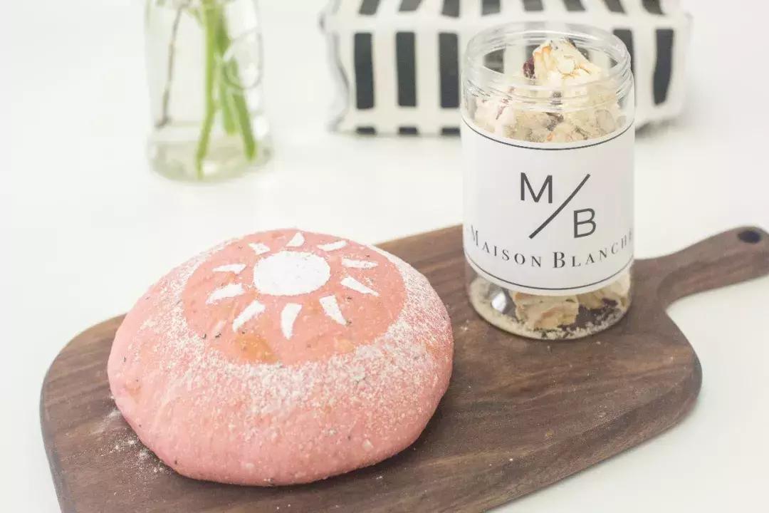 沿江大道惊现梦幻白房子,来的人都想和老板做朋友!