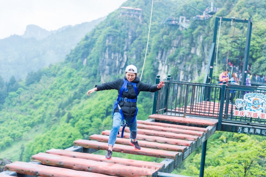 假如生活没精神怎么办，你需要来重庆奥陶纪受点冲击