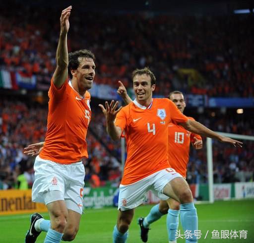 坚守与创新结尾,16年足坛回顾