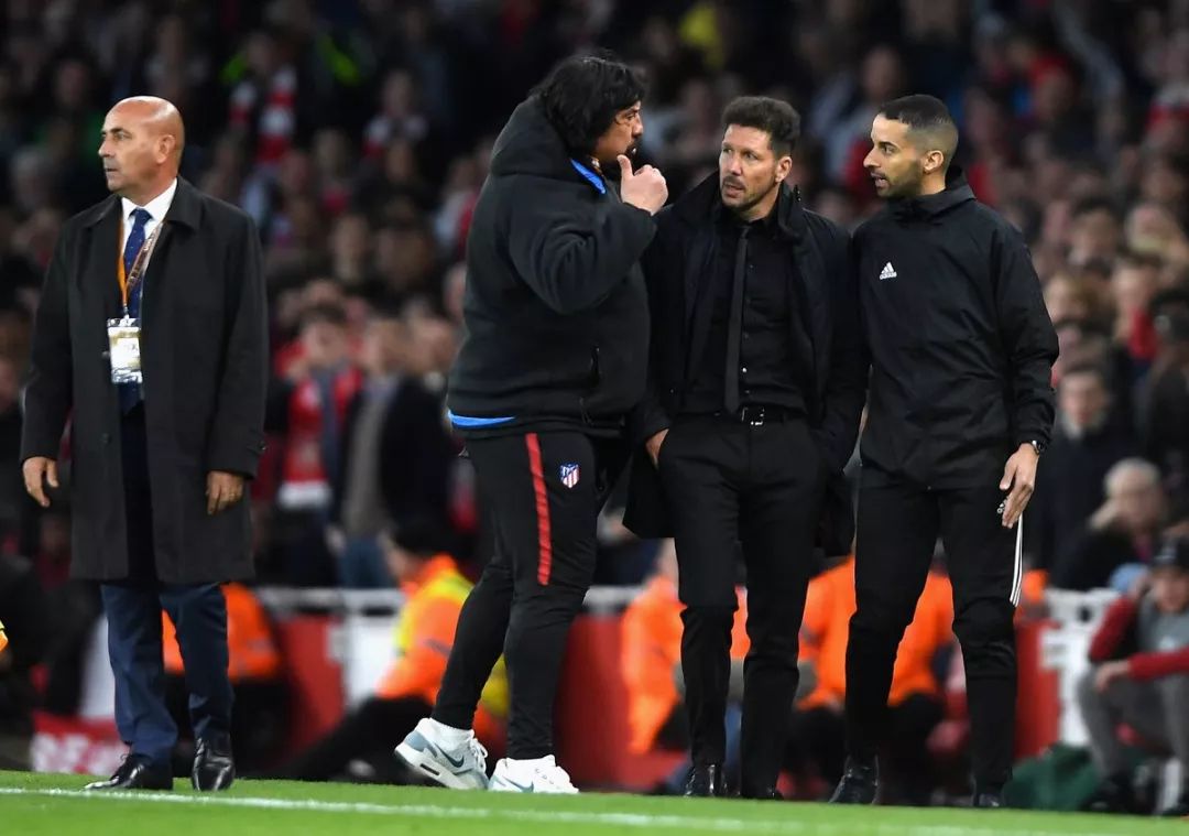 温格时隔4年重返酋长球场,温格酋长球场