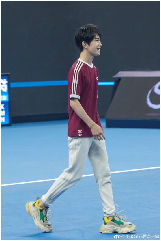 巴黎世家老爹鞋吐槽视频,巴黎世家老爹鞋triples纯黑新老款