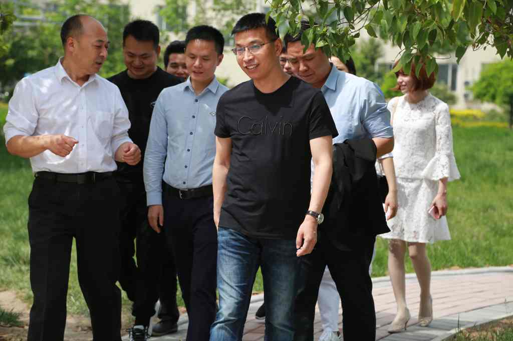 深圳铺铺旺集团郭英勇、井翔中一行来武功考察项目进展情况