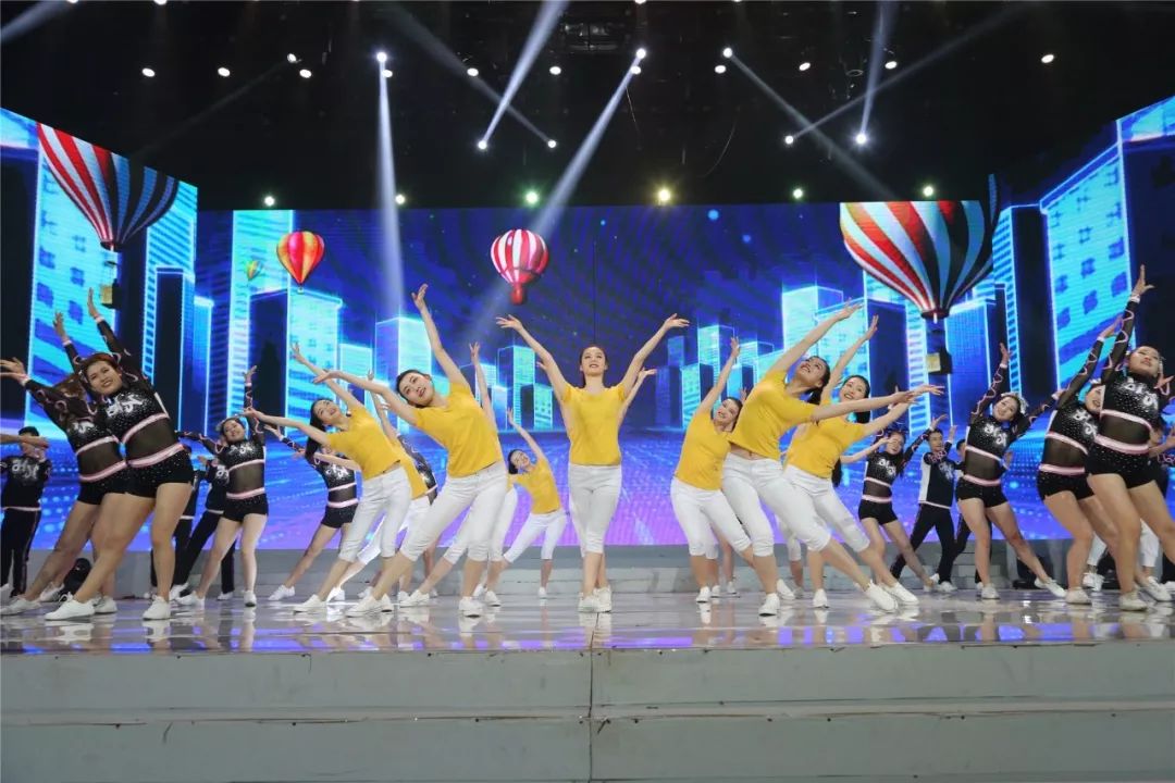 商丘工学院张娇,商丘工学院商工最美大学生