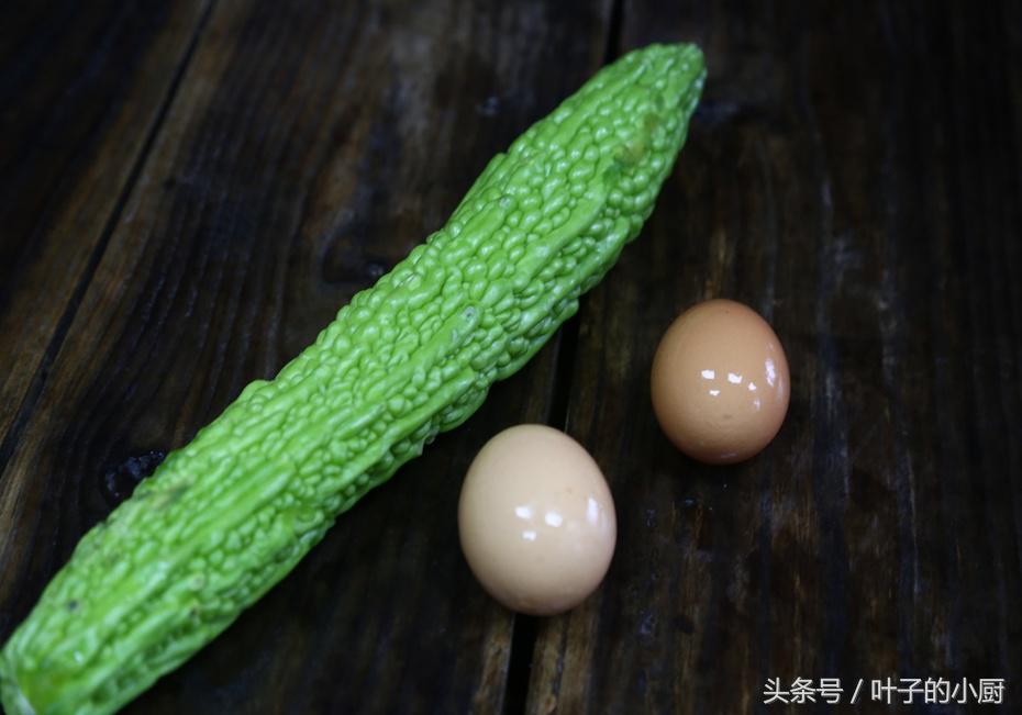 凉拌苦瓜为什么要加糖,苦瓜怎么做不苦汤