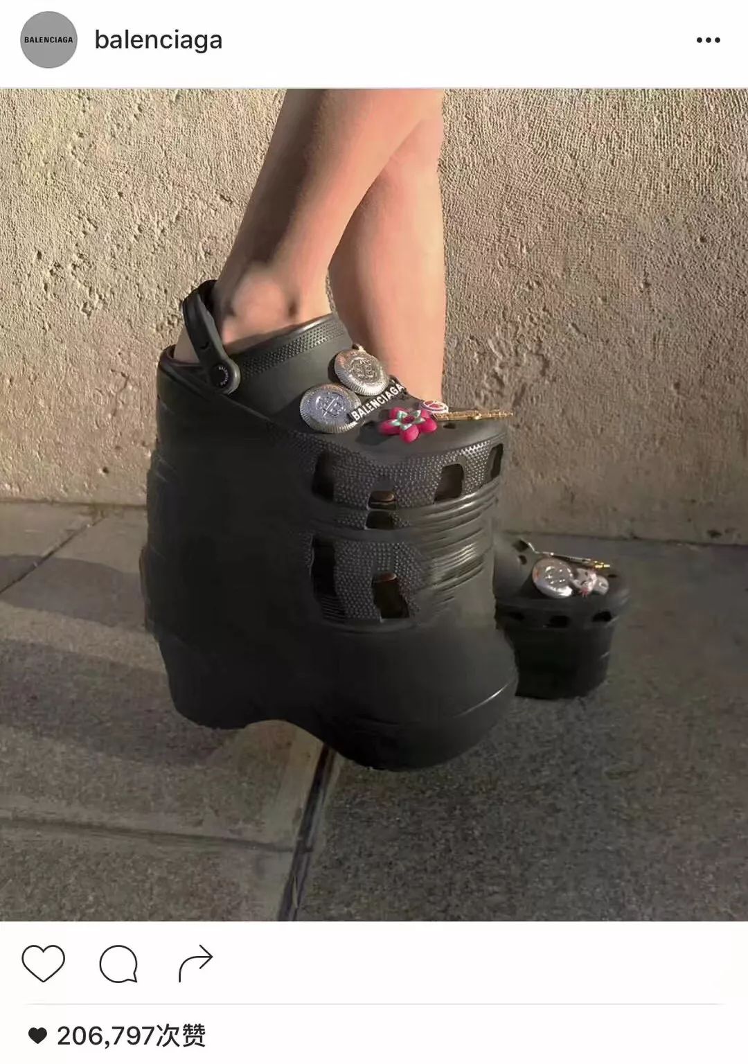 巴黎世家的丑玩意真的有人买吗,巴黎世家真货真的就比假货好吗