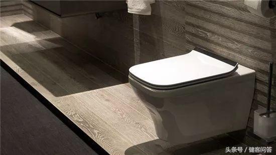 公厕蹲坑比马桶更卫生吗,公厕马桶还是蹲坑比较好