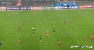 索萨为什么都没球踢,索萨抢点解围