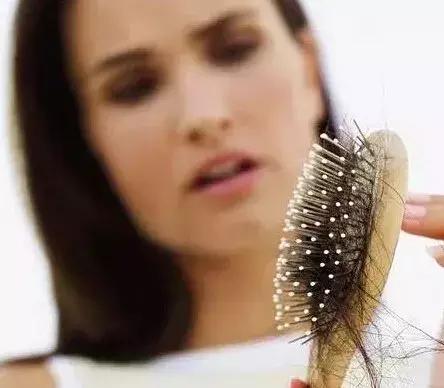 脱发和洗发水有关吗,脱发和泌乳素有什么关系