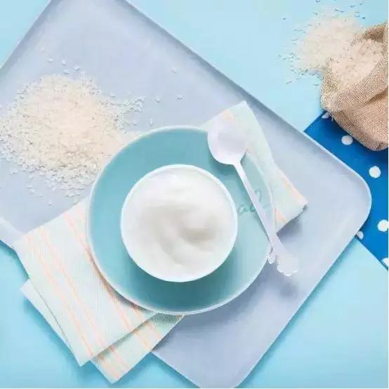 多余母乳丢了怎么办,多余的母乳怎么处理给大宝吃