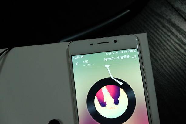 百元蓝牙耳机性价比之王漫步者z1,z1耳机测评