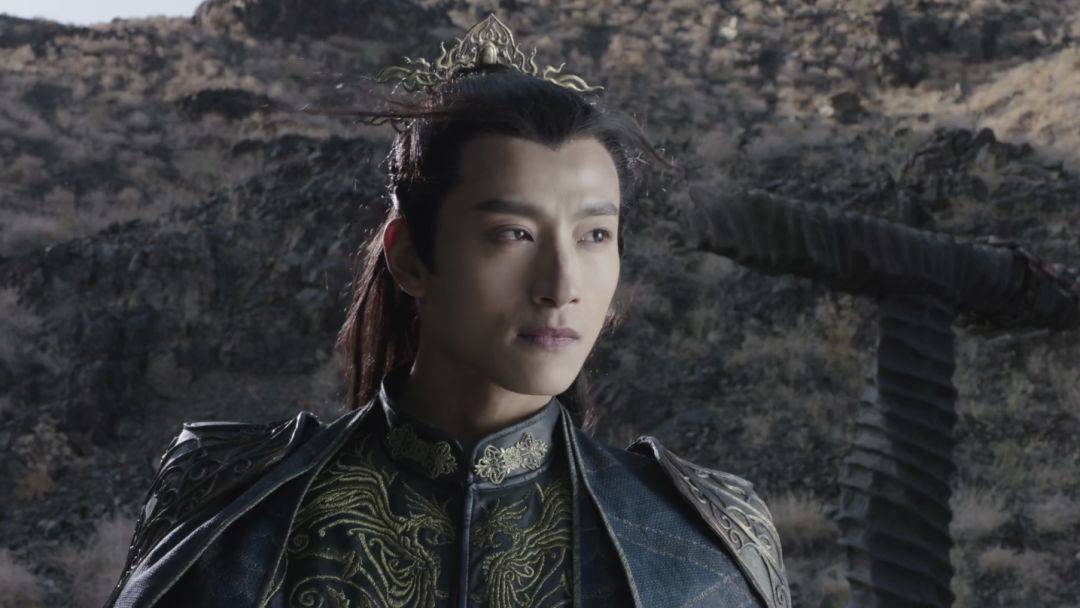 有本事你就上天，结果《莽荒纪》里的他挥着翅膀一直在天上飞！