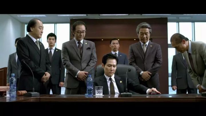 无间道谁和梁朝伟互换的身份,无间道三部曲梁朝伟