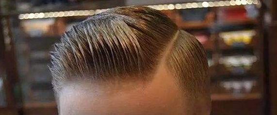 头发细软适合剪什么发型,中年妇女头发细软少适合什么发型