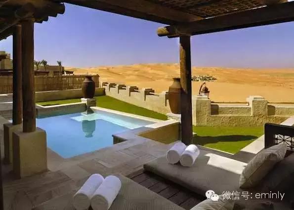「阿布扎比」与世隔绝,充满神秘色彩の沙漠皇宫酒店
