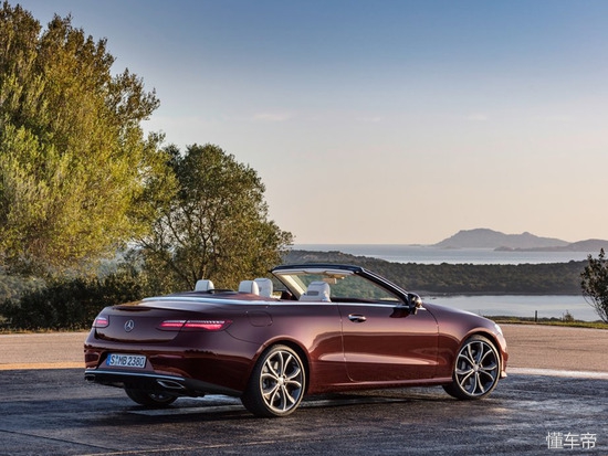 09奔驰e260敞篷版,海外奔驰2024款全新e级上市多少钱