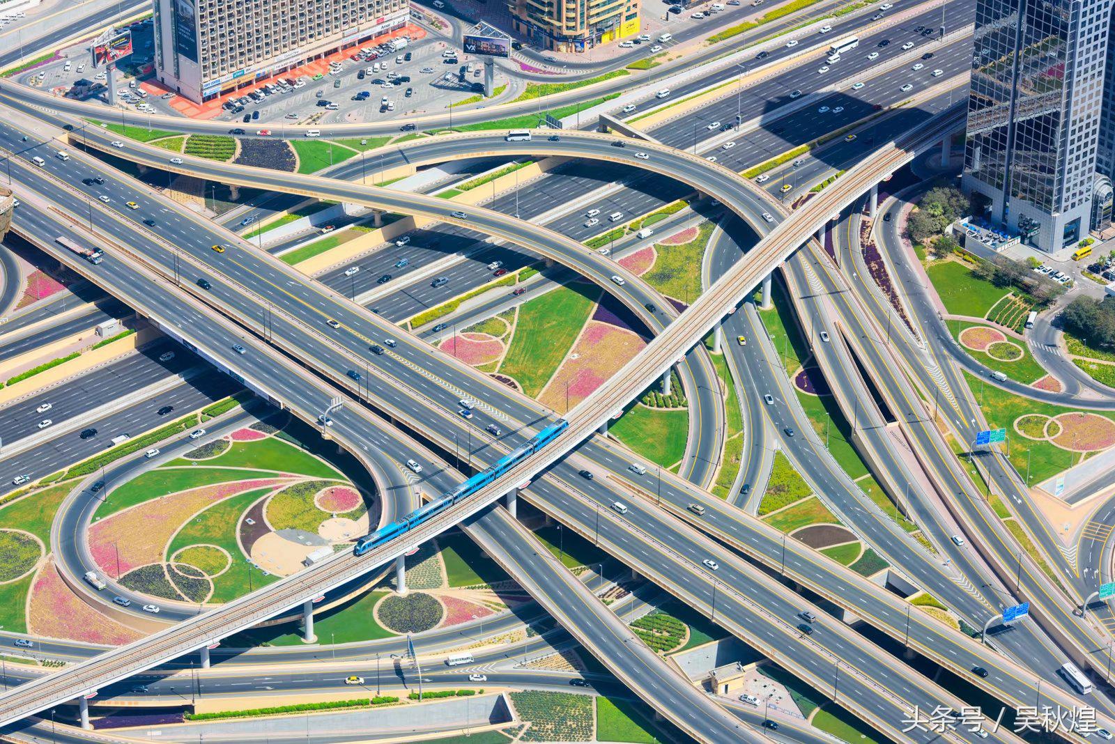 828米迪拜哈利法塔,迪拜哈利法塔828米夜景