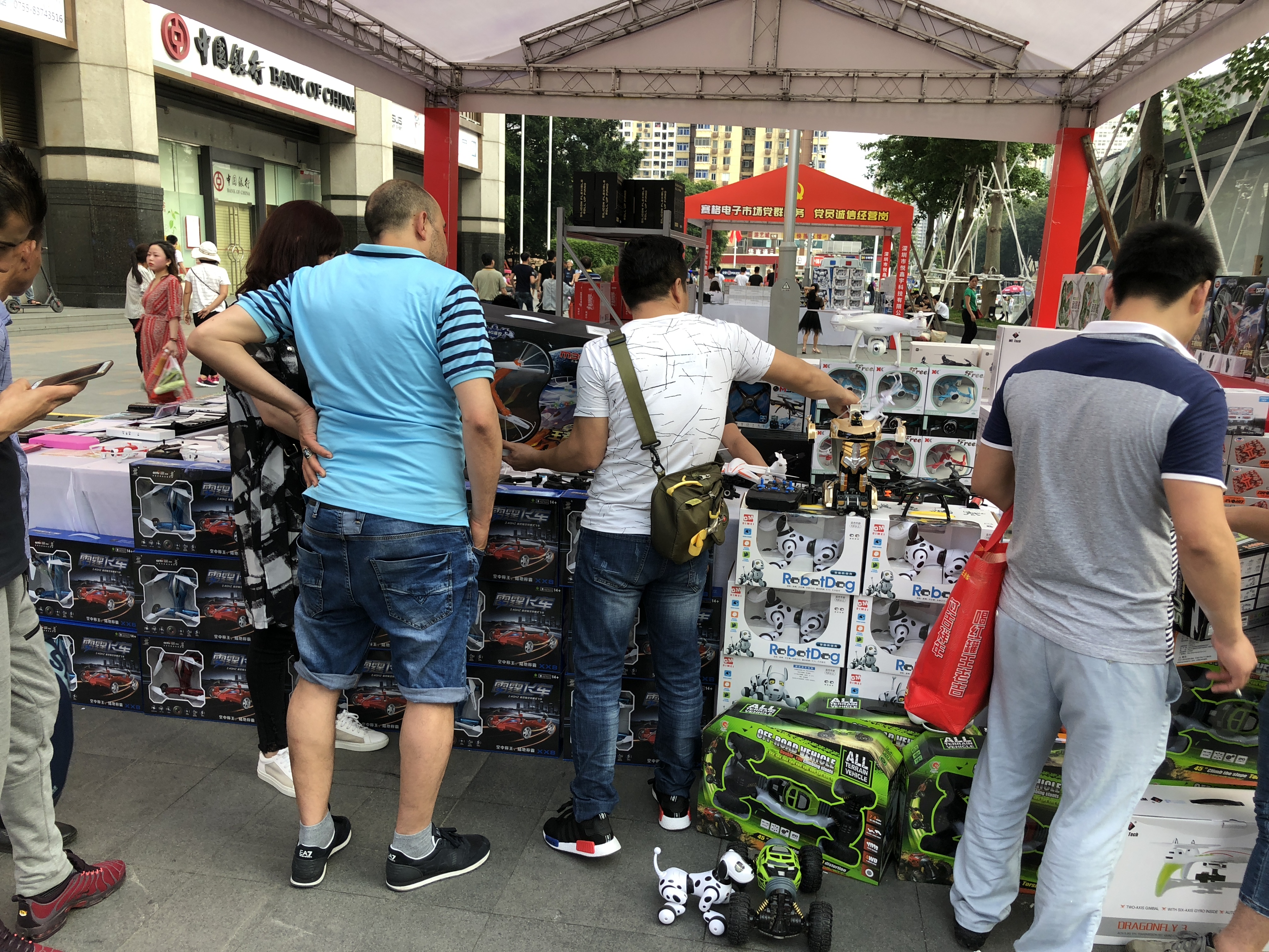 中国的电子产品批发市场在哪里,中国传统电子商城现状