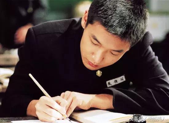 戒了烟我不习惯出自哪首歌,类似戒了烟我不习惯的句子