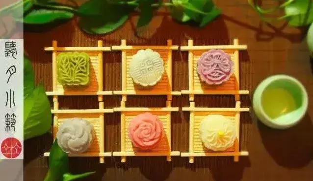 中国姑娘汉服惊呆外国人视频,中国姑娘在国外街头穿汉服惊艳了