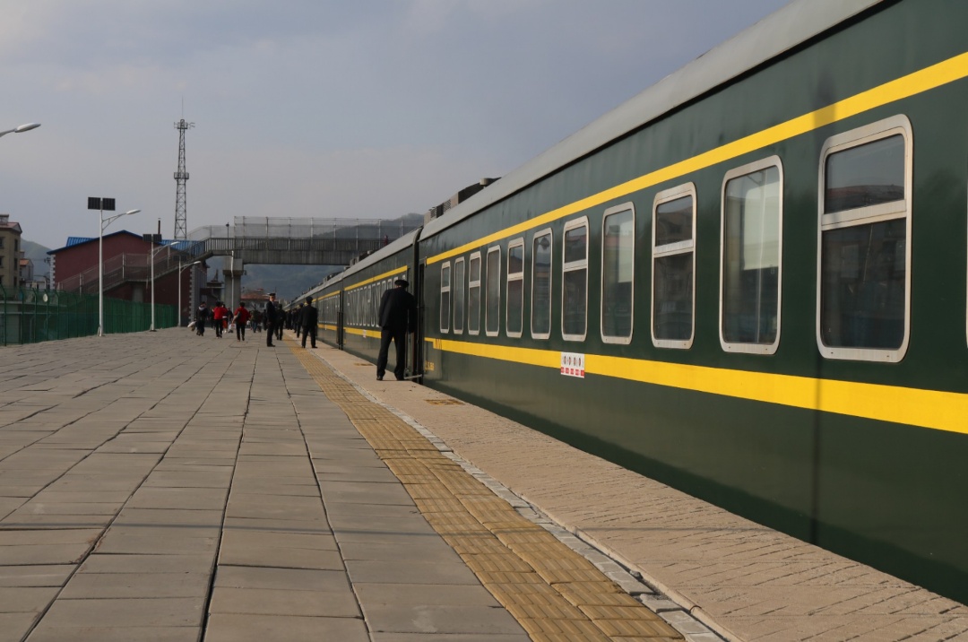 沈丹高铁提速,沈丹线普速列车通过明洞