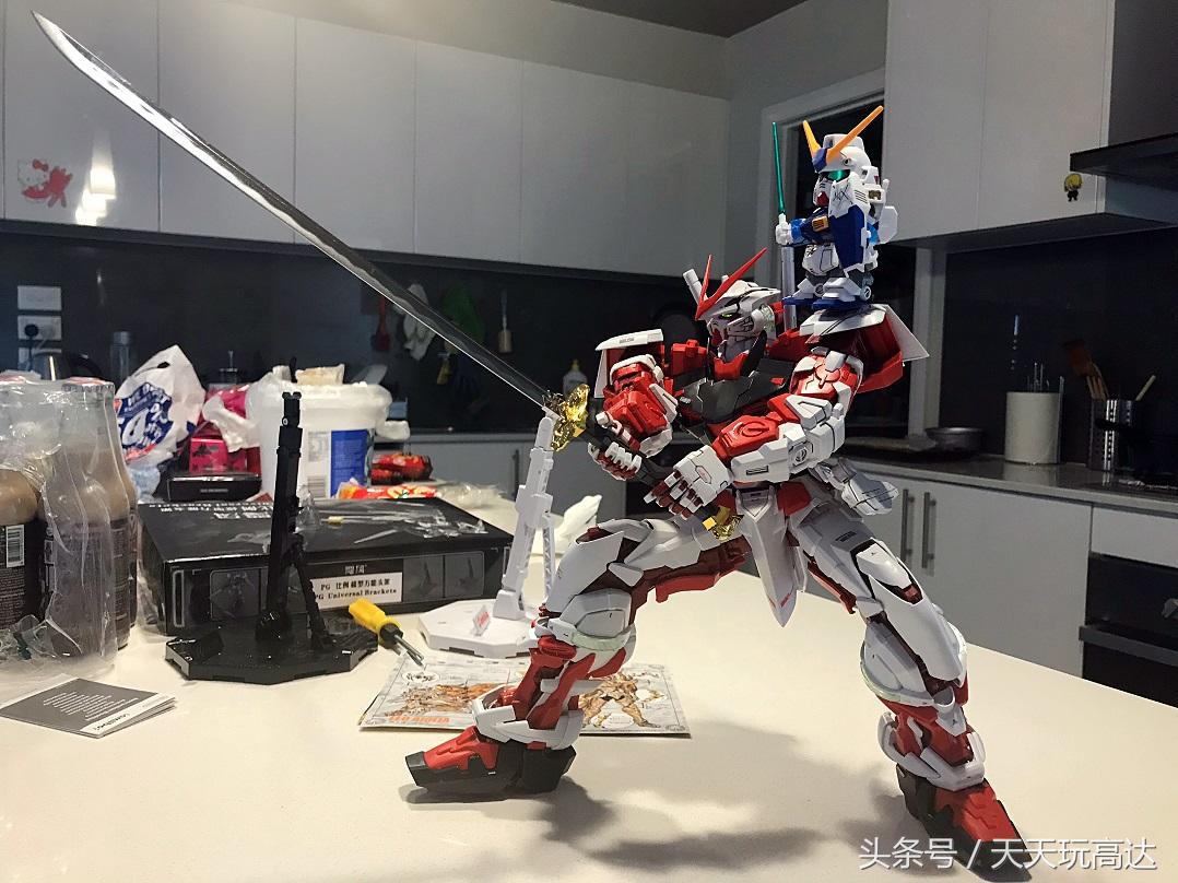 鍐ョ晫涓夊法澶寸孩椋為緳,鍘熻壊鐗堝啣鐣屼笁宸ㄥご