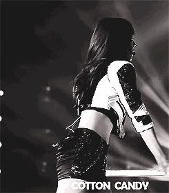 金泰妍露腹肌,金泰妍露腹