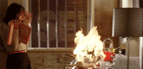 怎么防止炒菜时油烟的伤害,厨师长期炒菜吸油烟的危害