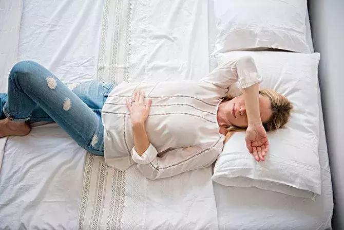 高龄产妇产后腿肿脚肿怎么回事,女明星产后迅速恢复的秘诀