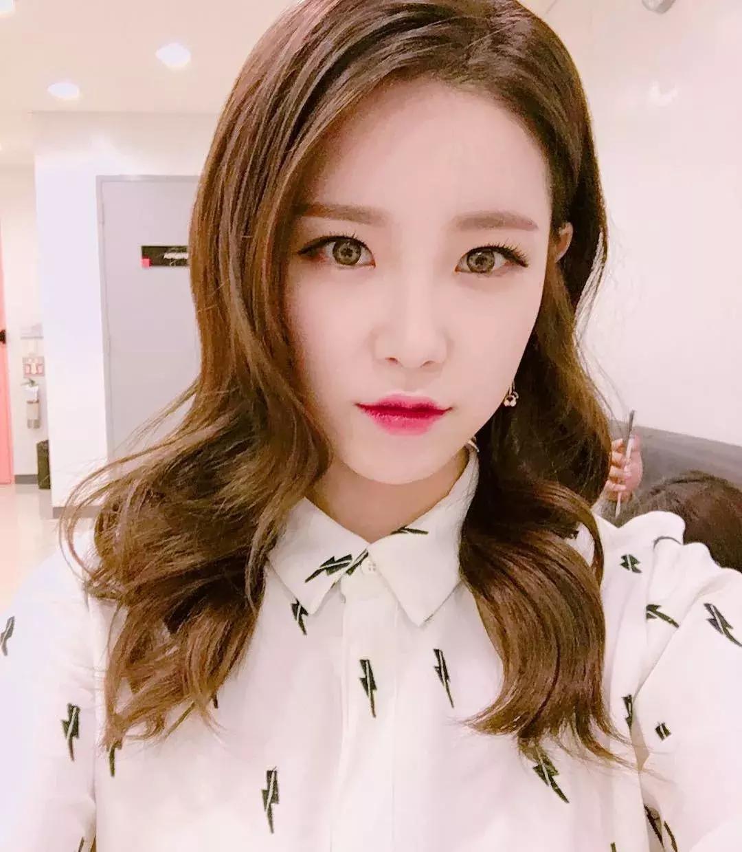 商品券，鲜花，自费打广告为粉丝应援！被爱豆宠是一种什么感觉？