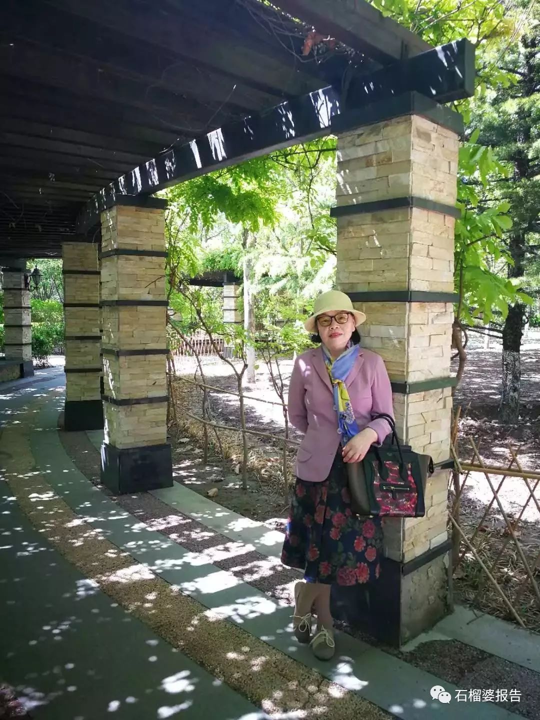 读者来稿儿童版,60来岁妈妈穿什么颜色的衣服好