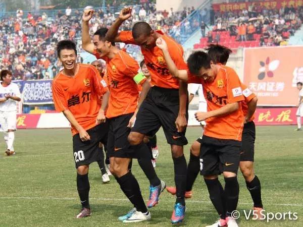 武汉卓尔天津泰达汉军,武汉卓尔主场1-0击败北京人和