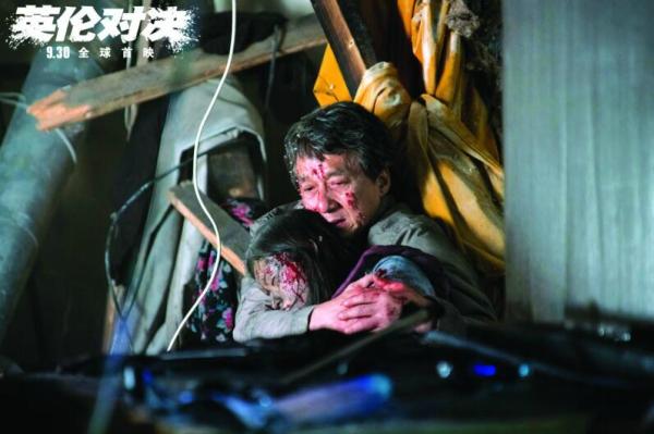 成龙电影里的女儿们,感受着浓浓的父爱,却有一个很蹊跷的共同点