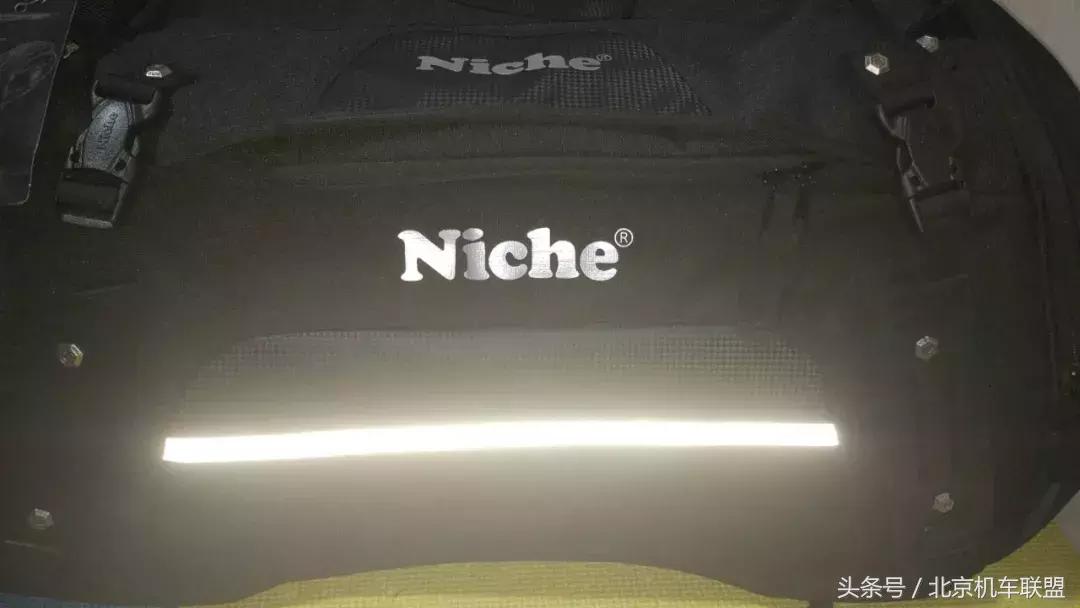 摩托车什么车型适合挂边箱,摩托车加装尾箱应该怎么选