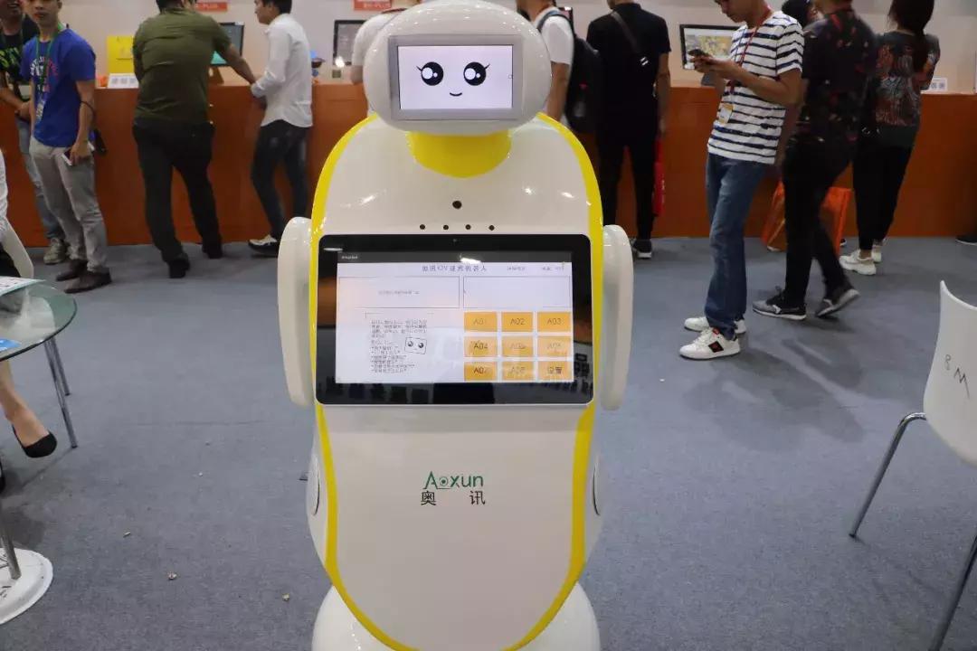 广展娱乐KTV参展商各出奇招多款新品让人目不暇给—阜新声艺视听