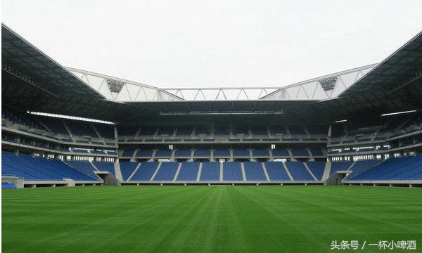 难以想象，日本第三级别联赛球场如此之漂亮！