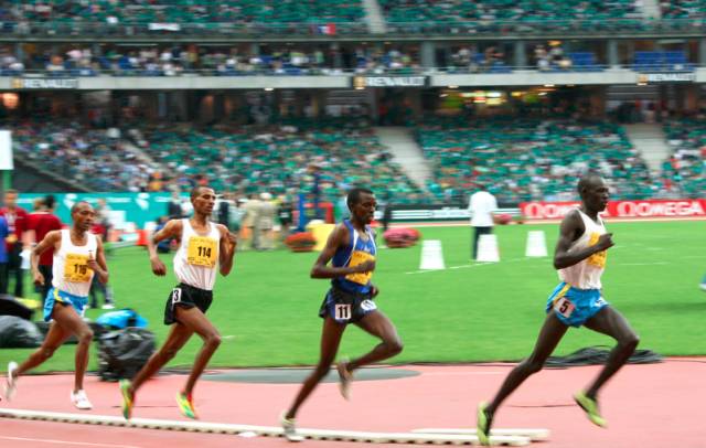 跑步髋关节弹响怎么治,跑步时的髋关节弹响究竟是何原因