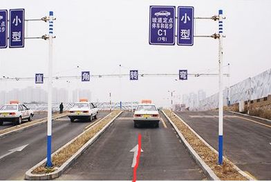 靠边停车30公分最佳找点方法,右30公分最佳找点方法