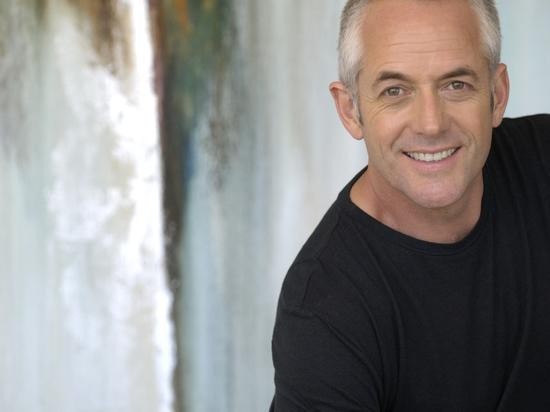 八字型皱纹,听说有几道皱纹就能活到几十岁