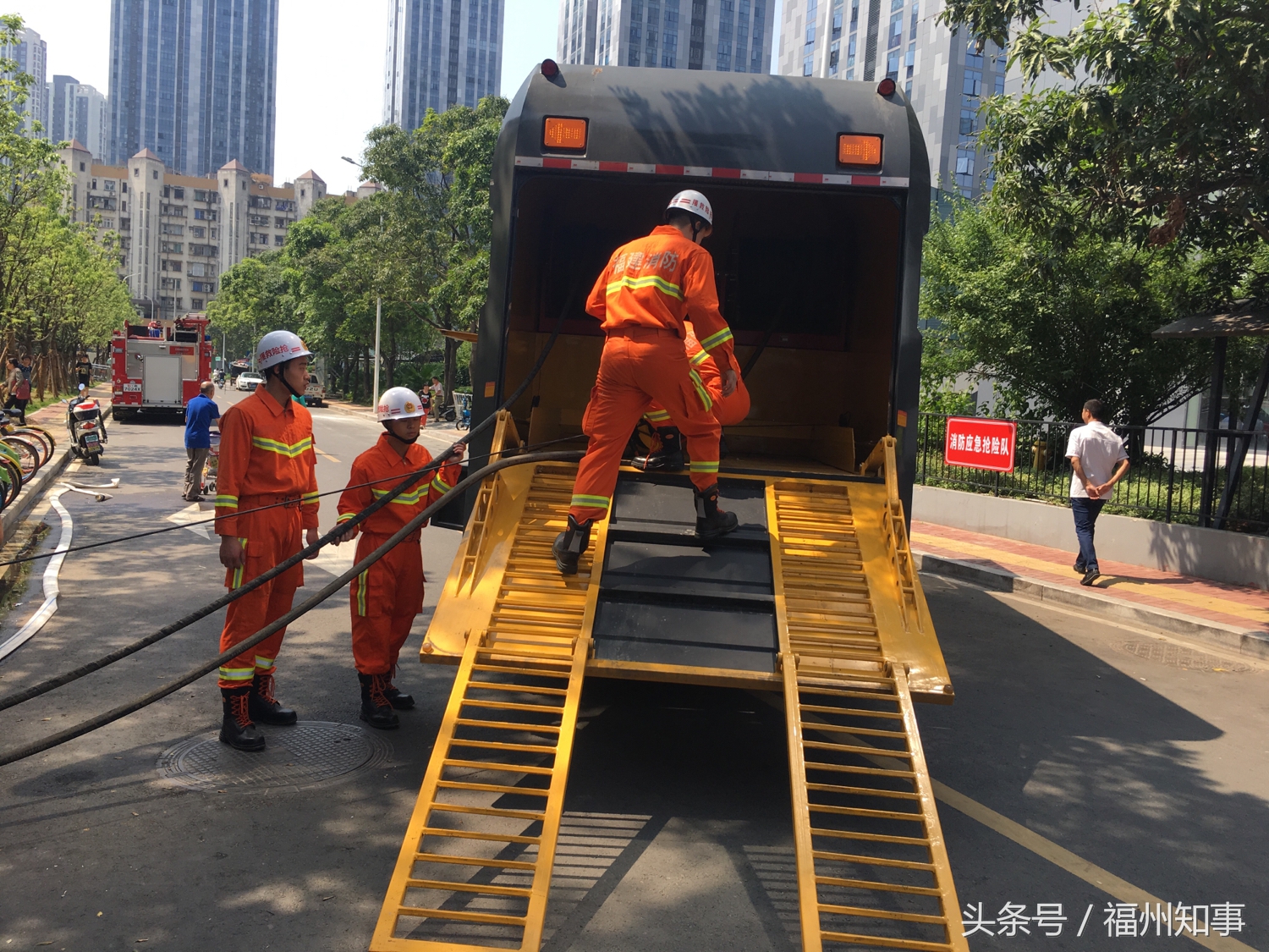 上海市最新防汛通知,上海防汛工作报道