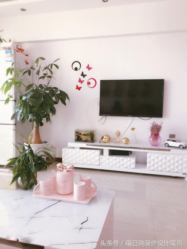 表姐花了35W买的复式单身公寓，空调藏飘窗里，估计你们没见过！