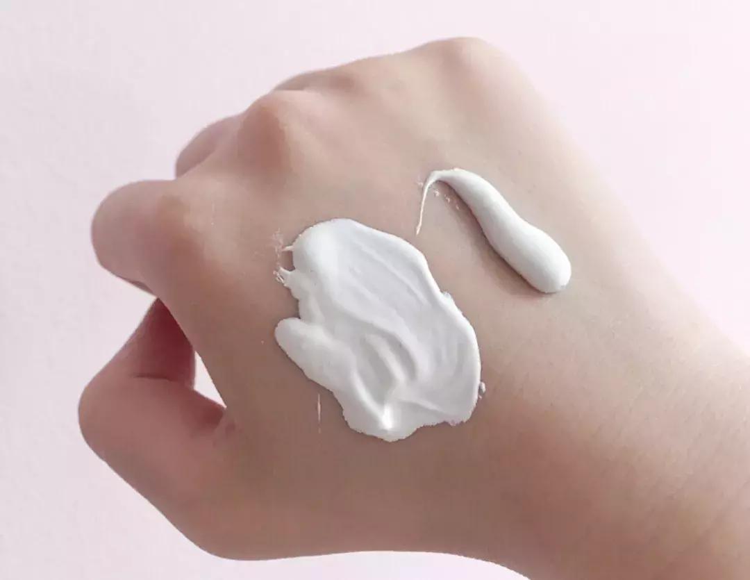 有哪些名字听起来很“三无”，但却超级好用的护肤品牌？