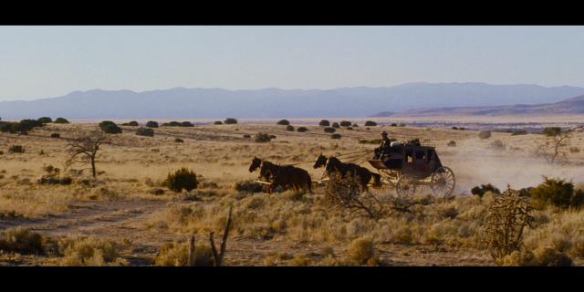 天使和恶魔之间是能够有爱的,天使和恶魔也可以有纯洁的友情