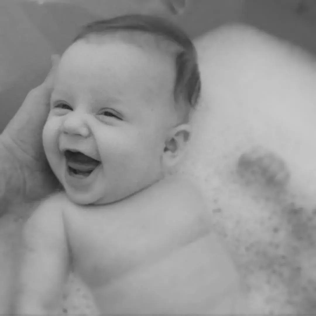 怎么样给宝宝洗澡才正确,如何给宝宝洗澡才是正确的方法