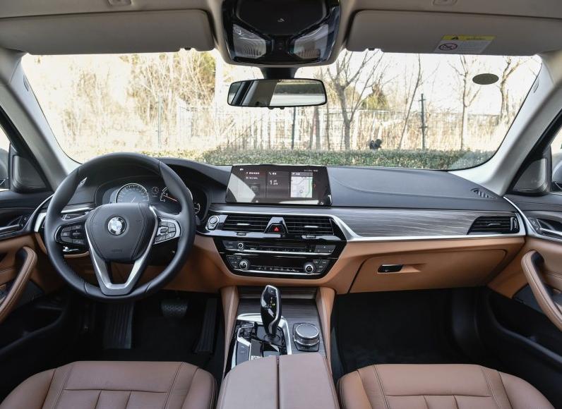 试驾全新宝马525li,成功路上的朋友