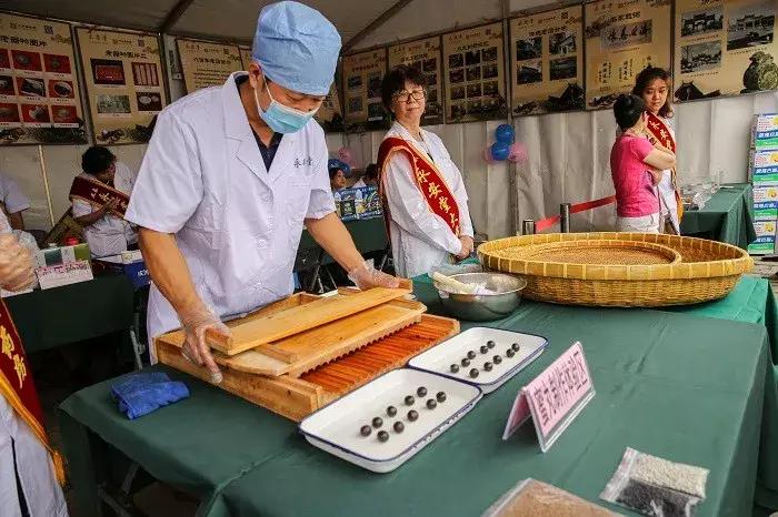 在地坛公园感受中医药文化的魅力~