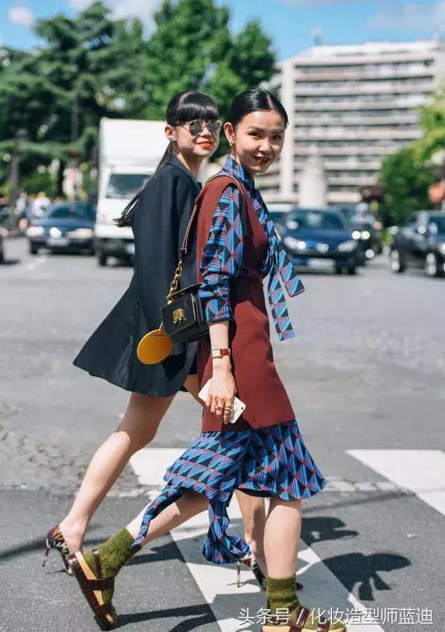 适合夏季的色彩穿搭,适合夏天的配色