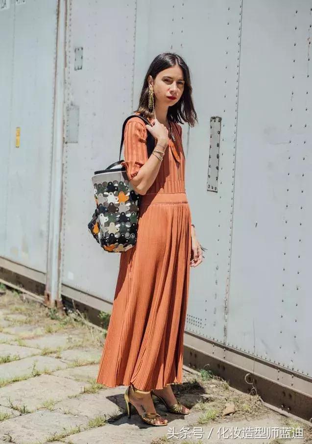 适合夏季的色彩穿搭,适合夏天的配色