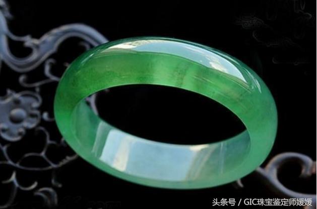 戴翡翠手镯，还有这么些讲究，真是不可不知！