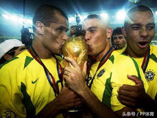 内马尔：一个被宠溺的孩子一个该登基的“新王”？