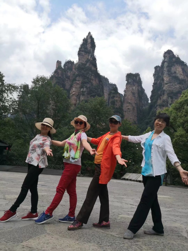 香港人组团游张家界,姐妹相约张家界三日游